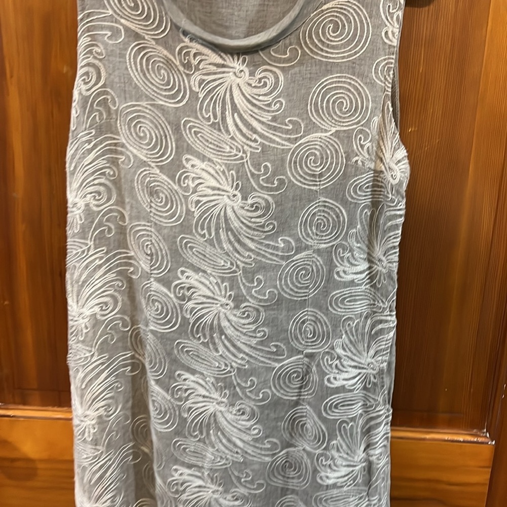 100 % Linen Beige Shift Cream Embroidered floral Dress Size Medium by Lina Tomei - Picture 10 of 11